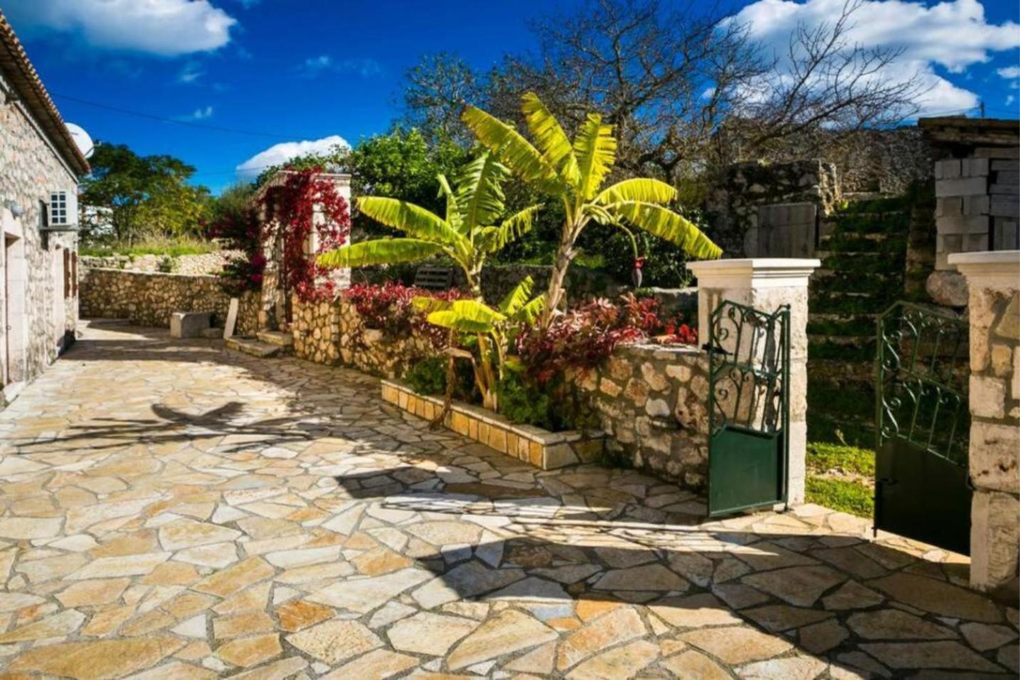 1841 Petrino Villa Fiskardo Bagian luar foto